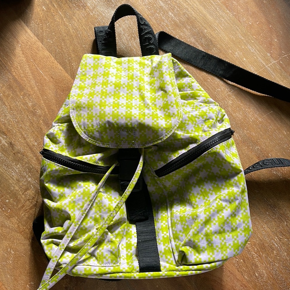 Baggu backpack pink pistachio